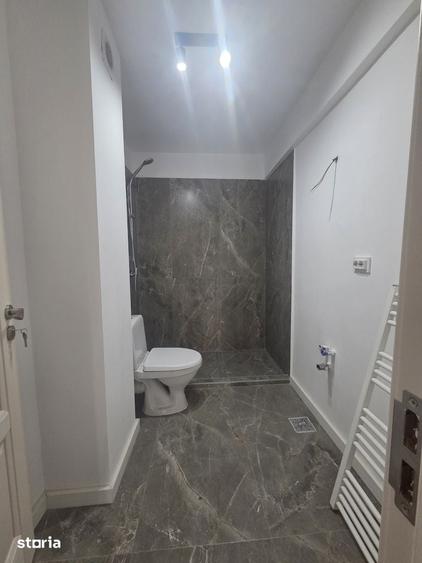 Apartament cu 3 camere decomandat în Dâmbul Rotund
