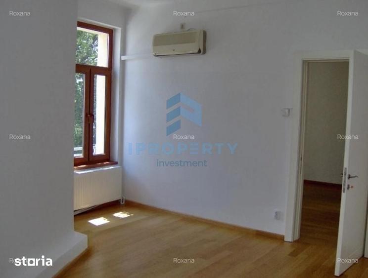Apartament cu 6 camere în Romană