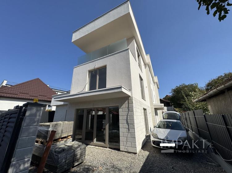 Duplex cu 4 camere cu Canalizare în Iris