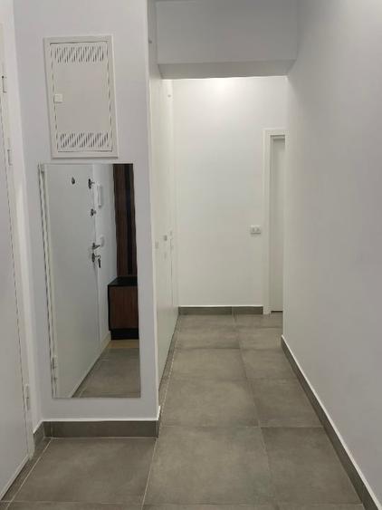 Apartament cu 2 camere decomandat, mobilat în Baza 3