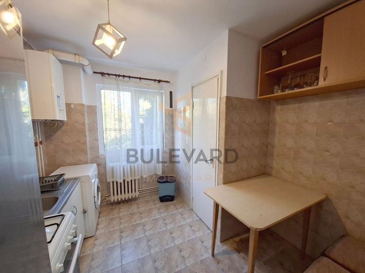 Apartament cu 3 camere semidecomandat, mobilat în Gheorgheni