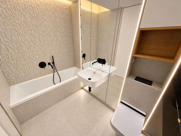 Apartament cu 3 camere decomandat, mobilat în Cotroceni