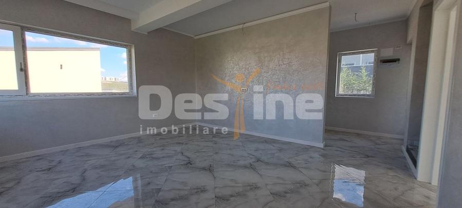 Casă individuală cu 4 camere cu Canalizare în Rediu