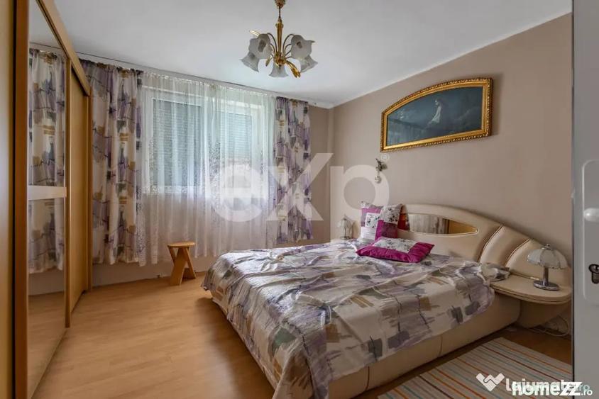 Casă cu 5 camere cu Teren 1866 Mp în Central