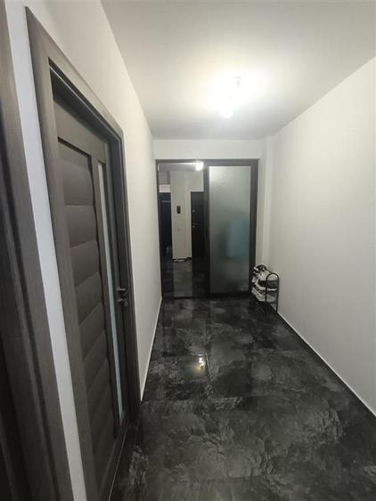 Apartament cu 3 camere decomandat în Radu Negru
