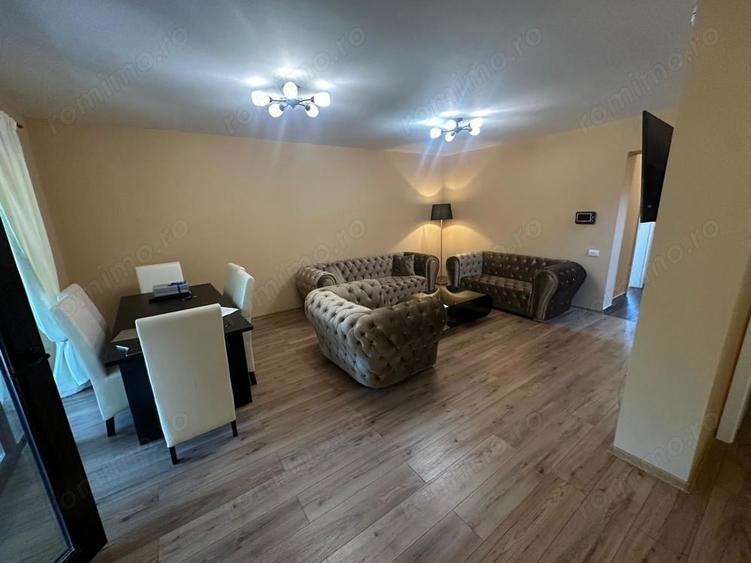 Casă cu 5 camere cu Teren 330 Mp în Girocului
