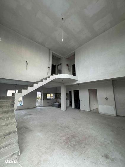 Casă cu 4 camere cu Teren 300 Mp în Eforie