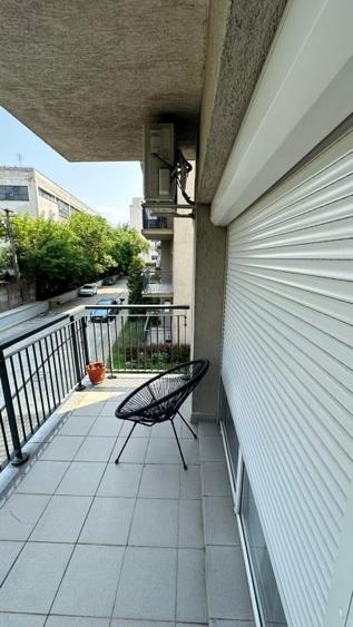 Apartament cu 3 camere decomandat, mobilat în Păcii