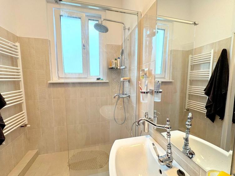 Apartament cu 2 camere decomandat, mobilat în Ultracentral