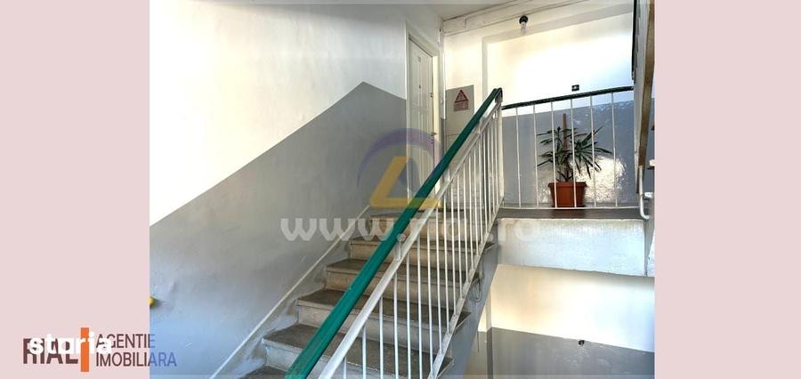 Apartament cu 3 camere decomandat în Vitrometan