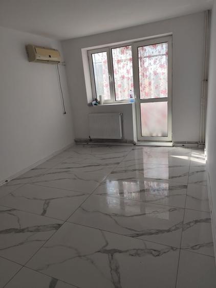 Apartament cu 2 camere semidecomandat în Micro 14