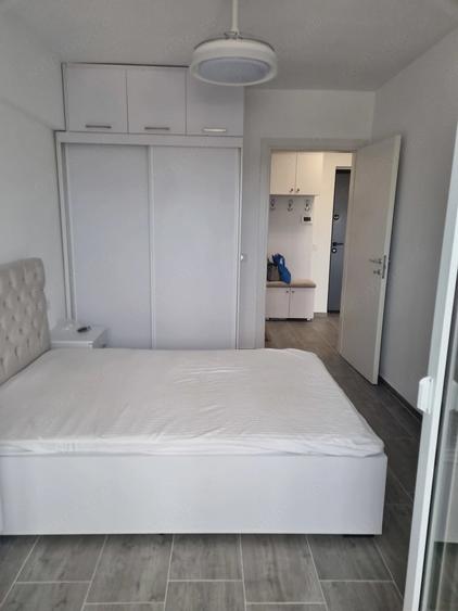 Apartament cu 2 camere semidecomandat în Rovine