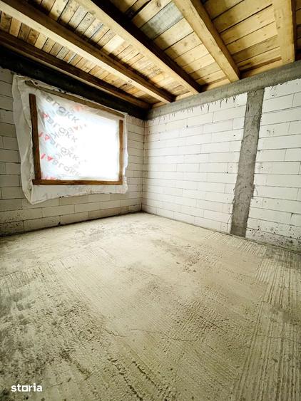 Casă cu 3 camere cu Teren 300 Mp în Sânmartin