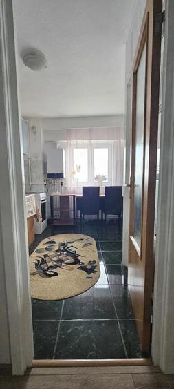 Apartament cu 2 camere decomandat în Piața Centrală