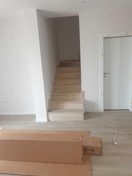 Casă cu 4 camere cu Teren 300 Mp în Central