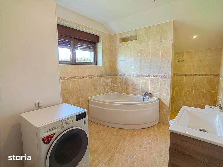 Casă cu 5 camere cu Teren 372 Mp în Central