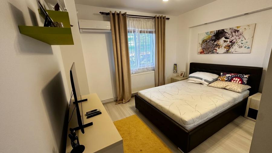 Apartament cu 3 camere decomandat, mobilat în 8 Martie