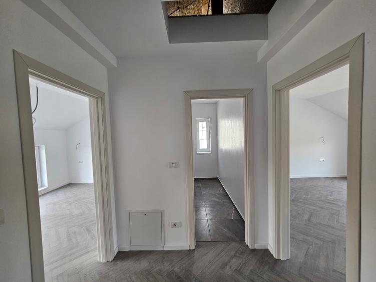 Duplex cu 3 camere cu Teren 300 Mp în Urseni