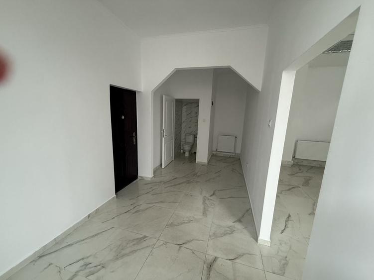 Spațiu comercial, de 50 mp, în Central