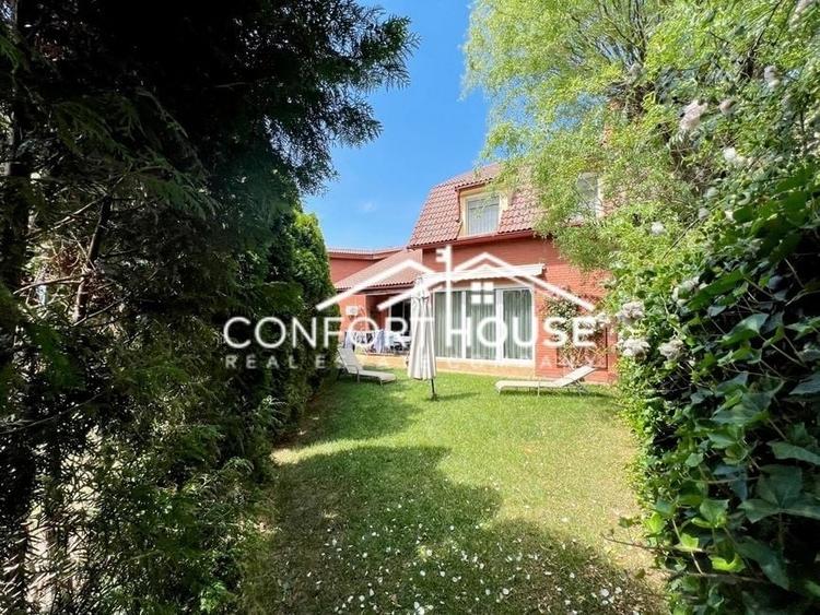 Duplex cu 5 camere cu Piscina în Iancu Nicolae