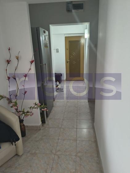 Apartament cu 4 camere decomandat, mobilat în Ghencea