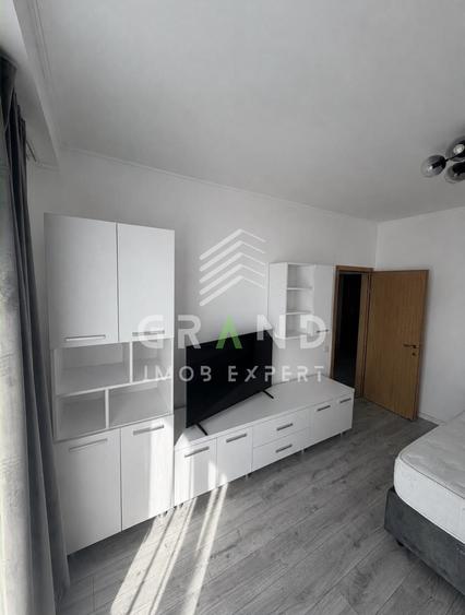 Apartament cu 2 camere semidecomandat, mobilat în Iris