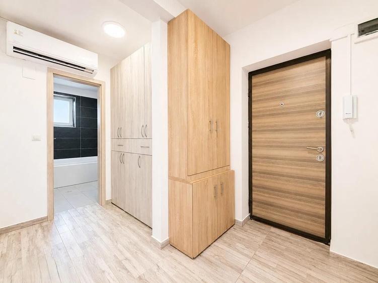 Apartament cu 2 camere decomandat în Titan