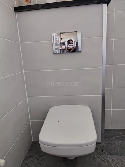 Spațiu comercial, de 350 mp, în Central