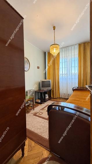 Apartament cu 3 camere decomandat în Țiglina 1
