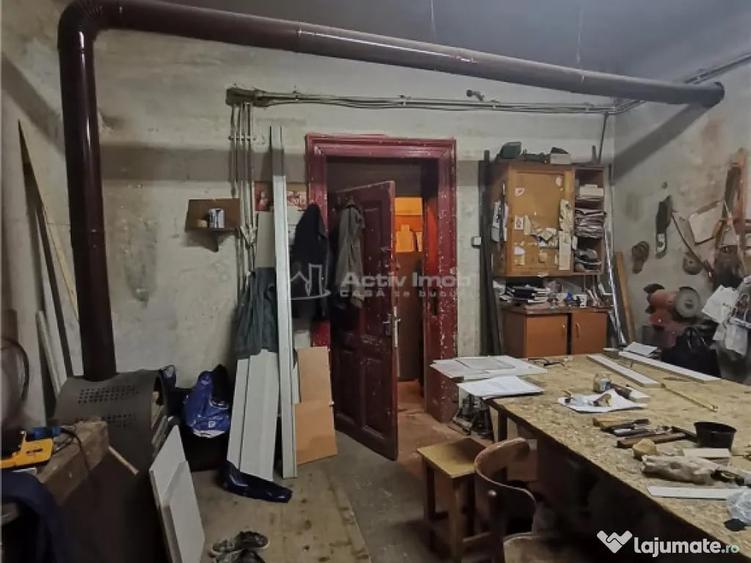 Spațiu comercial, de 47 mp, în Universitate