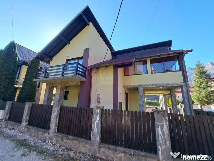 Casă cu 7 camere cu Teren 248 Mp în Piatra Arsă