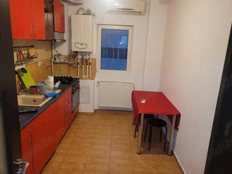 Apartament cu 2 camere decomandat în Roșu