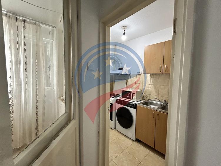 Garsonieră decomandată în Central