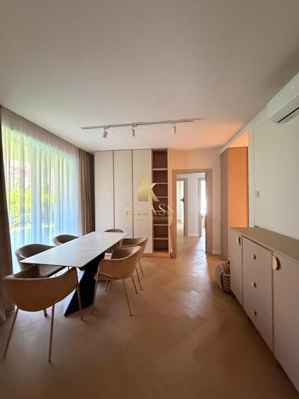 Apartament cu 4 camere decomandat în Iancu Nicolae