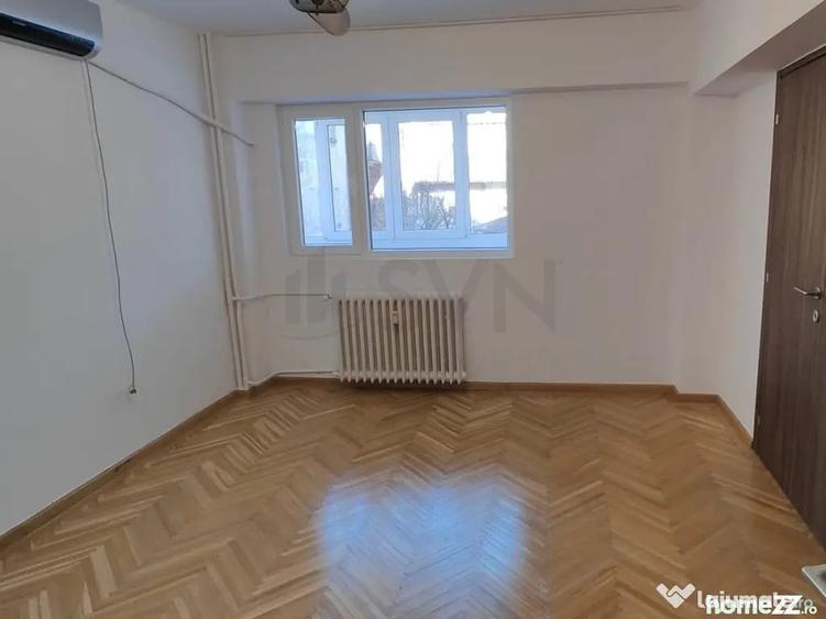 Apartament cu 3 camere decomandat în Dorobanți
