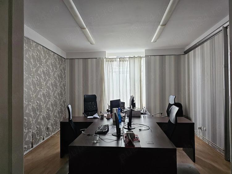 Casă cu 5 camere cu Teren 100 Mp în Podgoria
