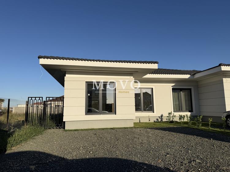 Duplex cu 3 camere cu Canalizare în Moșnița Nouă