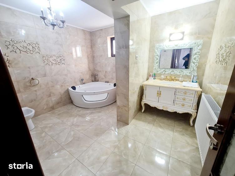 Casă cu 4 camere cu Teren 170 Mp în Central