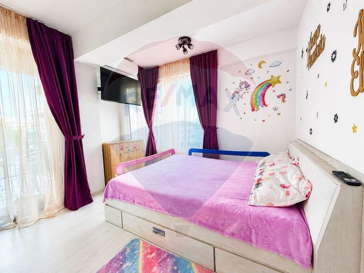 Apartament cu 3 camere, mobilat în Universitate