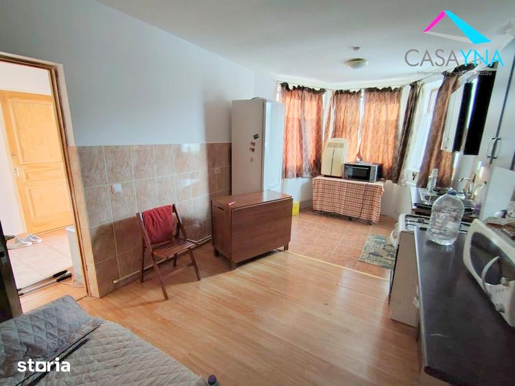 Casă cu 5 camere cu Teren 780 Mp în Sărata