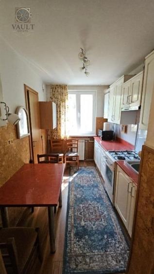 Apartament cu 3 camere decomandat, mobilat în P-ța Reșița
