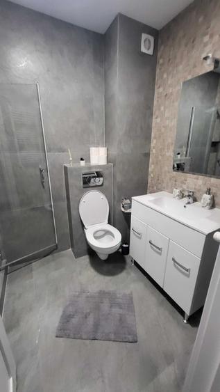 Apartament cu 2 camere decomandat în Florești