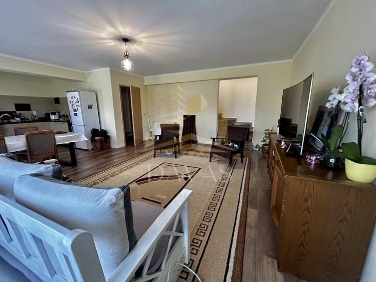 Duplex cu 4 camere cu Teren 200 Mp în Borhanci