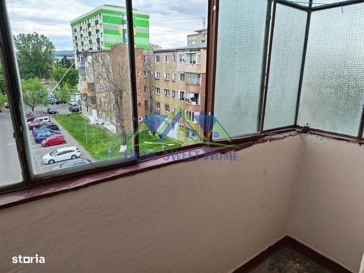Apartament cu 2 camere semidecomandat în Batiz