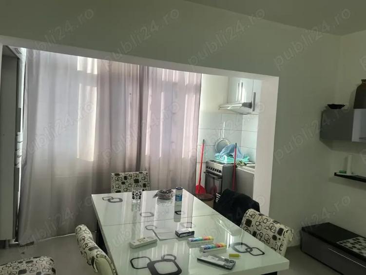 Garsonieră decomandată în Central