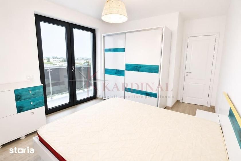 Apartament cu 3 camere decomandat în Tractorul