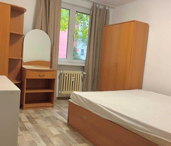 Apartament cu 3 camere semidecomandat în Parcul Circului