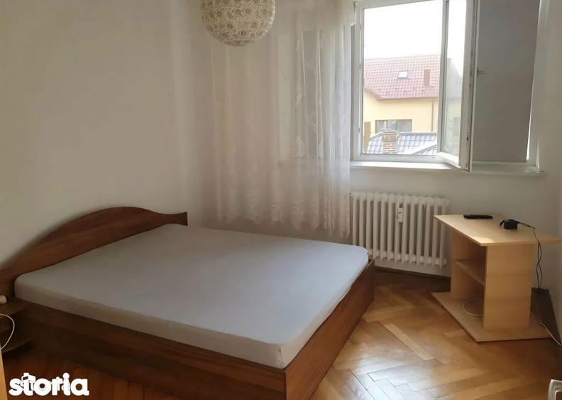 Apartament cu 2 camere semidecomandat în Calea București