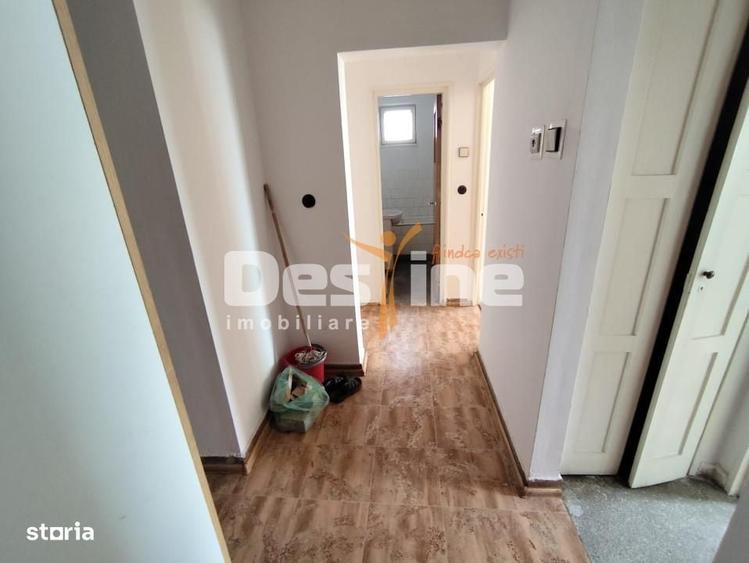 Apartament cu 3 camere, mobilat în Republicii