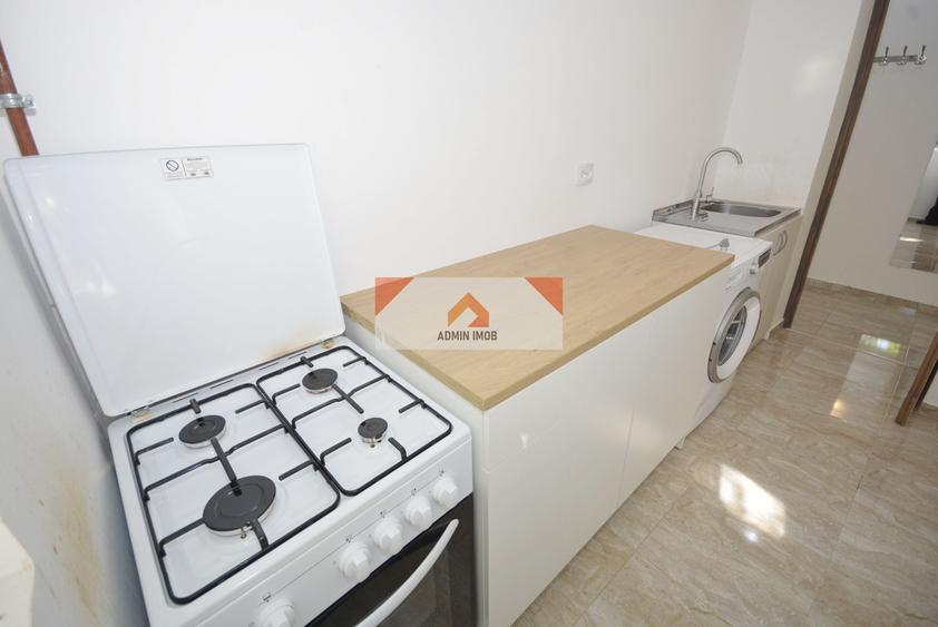 Apartament cu 3 camere semidecomandat în Drumul Taberei